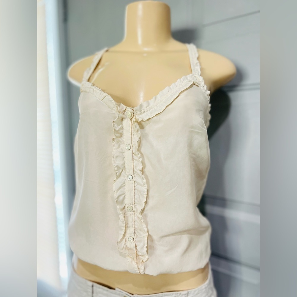 Abercrombie & fitch New York 100% silk top size small in a cream ivory color